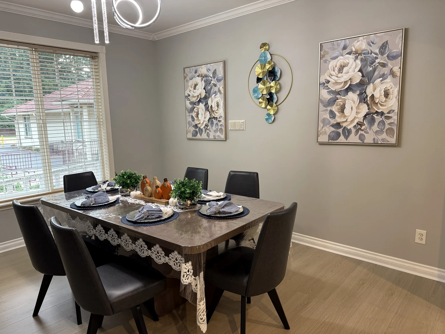 Updated Bothell dining area