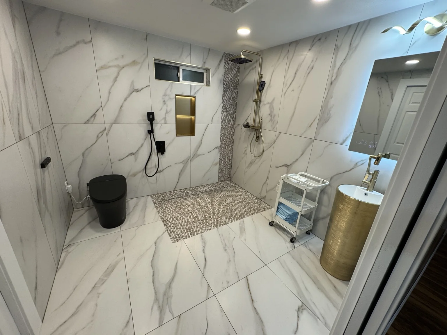 Accessible bathroom at Kirkland