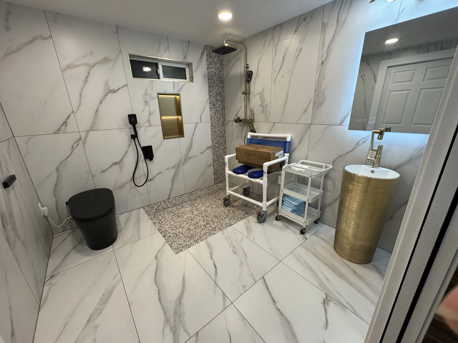 Newly remodeled accessible roll-in shower at 1st & Amazing Senior Care Home of Kirkland
