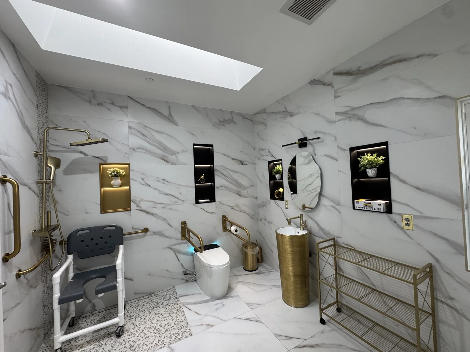 Accessible bathroom at Bothell Unit A