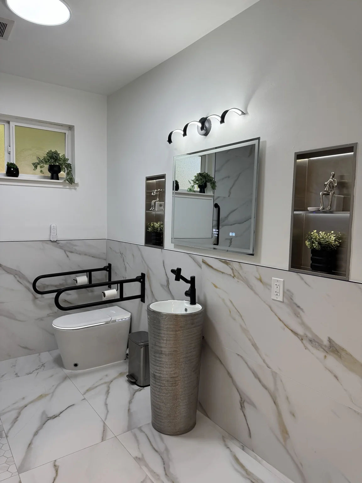 Accessible bathroom at Bothell Unit B