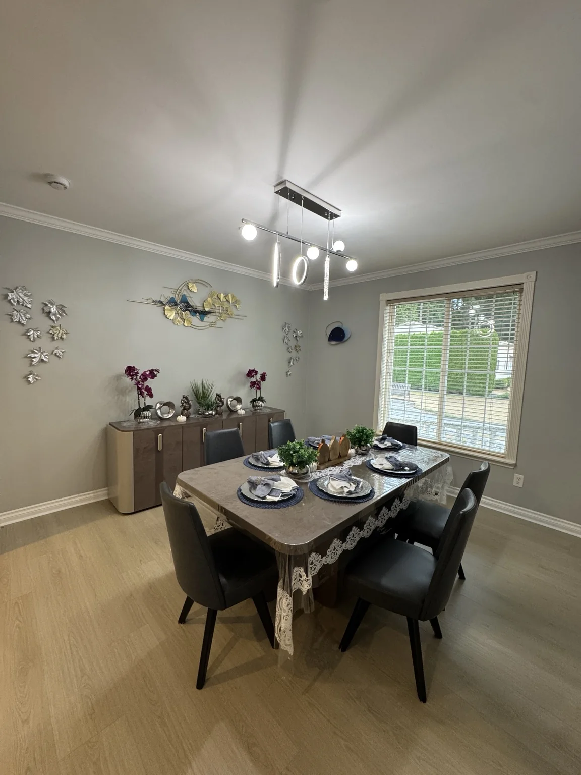 Dining room at Bothell Unit B